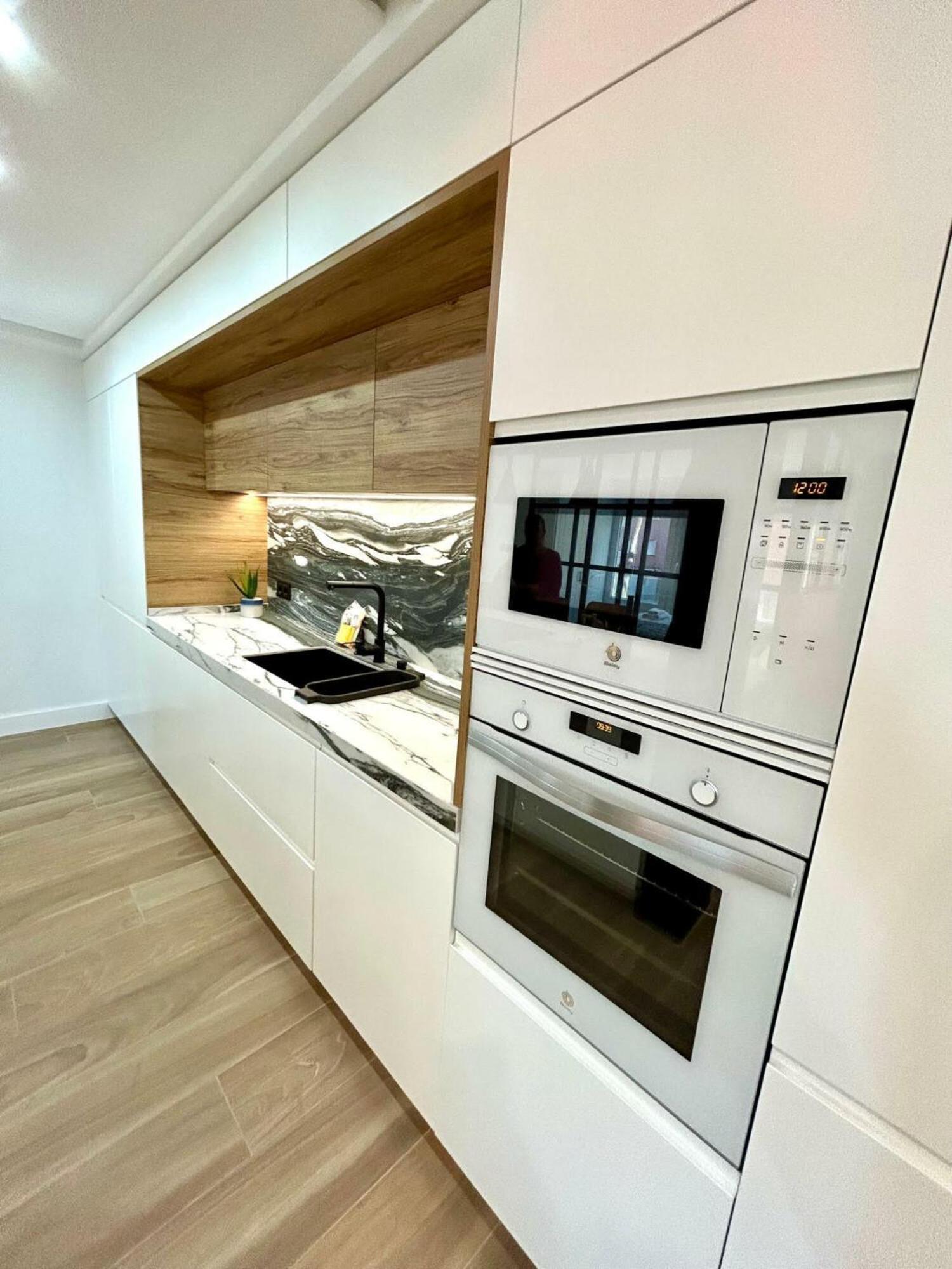 Gatu Premium Deseo Piso De Lujo Con Parking " Preferente Mayores De 25 Anos Y Familias " Cadix Extérieur photo